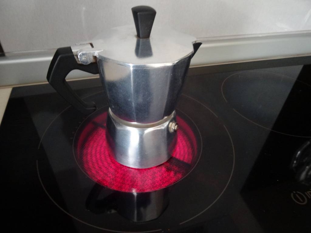 Как варить кофе в гейзерной кофеварке –правила и рекомендации