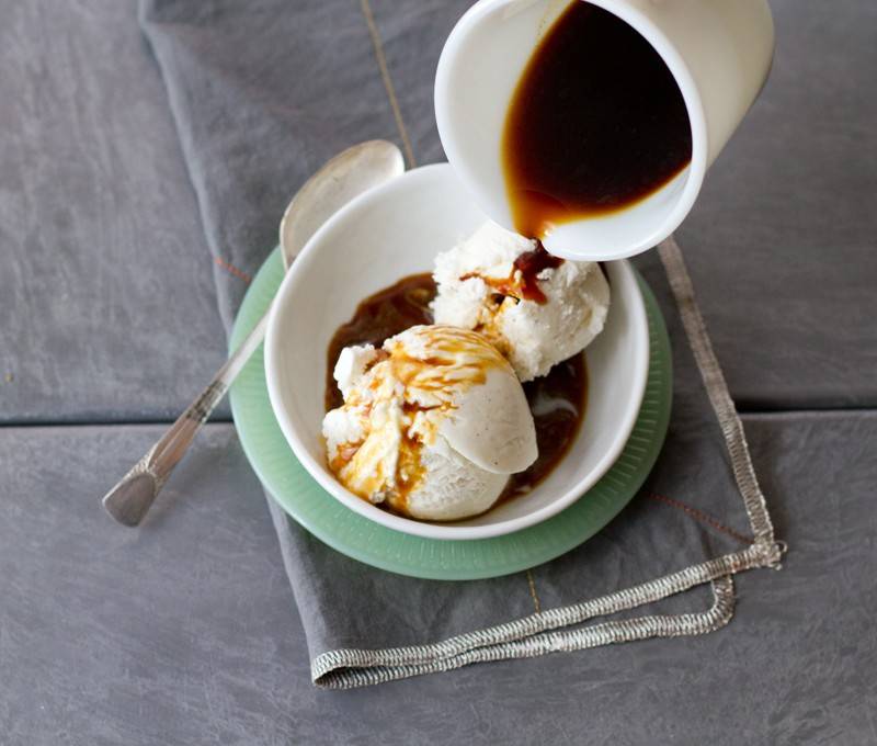 Кофе с мороженым – глясе, аффогато и еще 3 простых рецепта