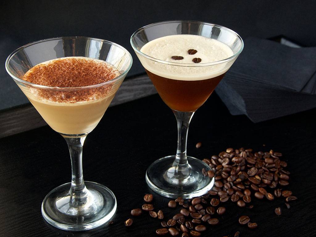 10 лучших алкогольных кофейных коктейлей