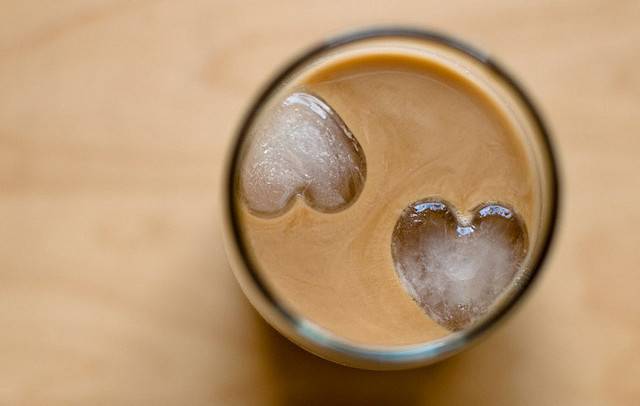Рецепты приготовления холодного кофе: и бодрит, и освежает