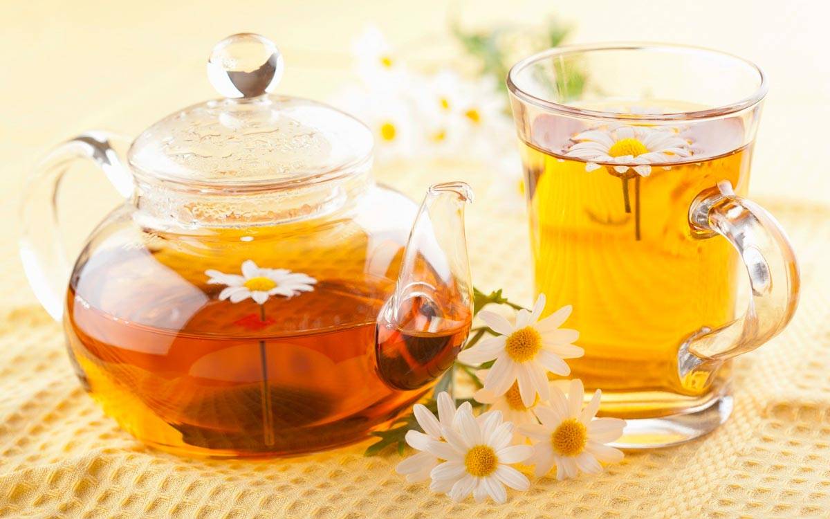 4 волшебных эффекта от примочек для глаз из чайной заварки