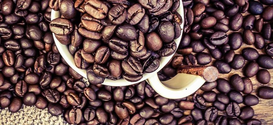 Насколько вредно сочетание кофе и сигарет, мнение медиков