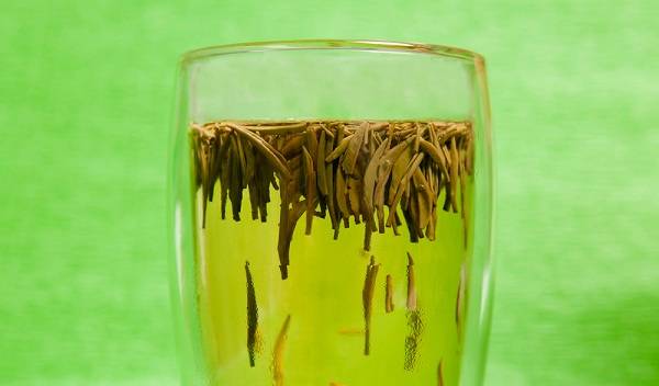 Описание зеленого чая Чжу Е Цин или «Свежесть бамбуковых листьев»