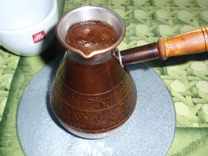 Как варить кофе в турке по-турецки с пенкой: пошаговая инструкция