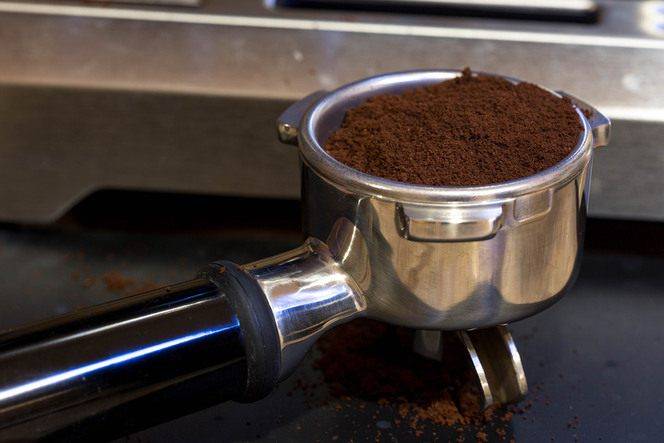 Как правильно варить кофе в зернах в турке и кофемашине и заваривать в кружке