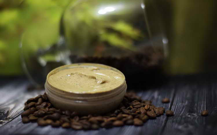 Чем полезен кофейный скраб? как приготовить кофейный скраб дома?
