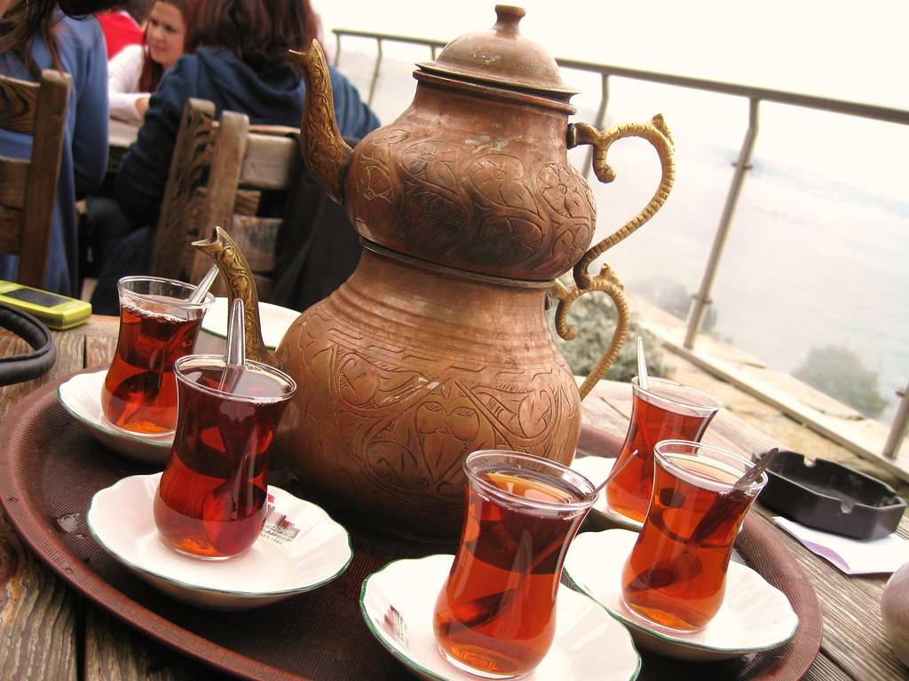 Как заварить турецкий чай и что для этого понадобится