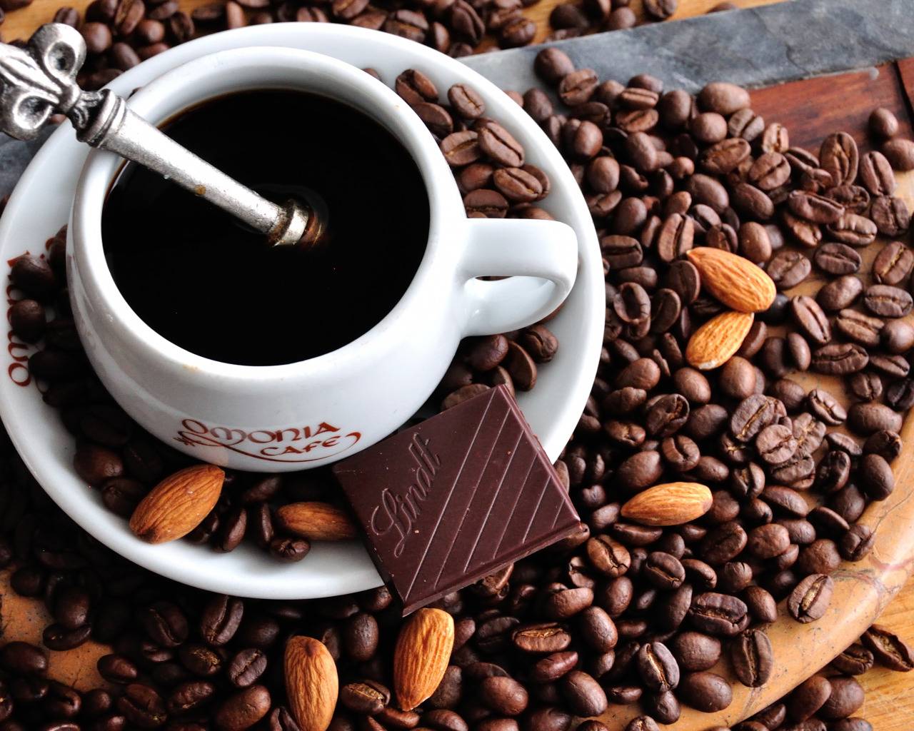 Вреден ли кофе? мифы и правда о популярном напитке | by michel vershinin | caffeinated and coffee | medium