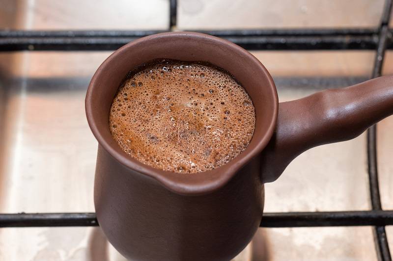 Кофе с корицей: рецепт в турке, виды корицы, польза и вред