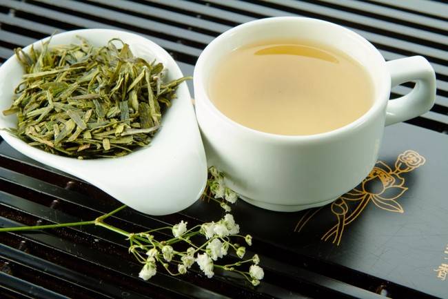 Зеленый чай лунцзин или лун цзин (колодец дракона)