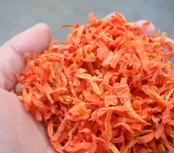 Польза сушеной моркови, как заготовить, от чего принимать, видео