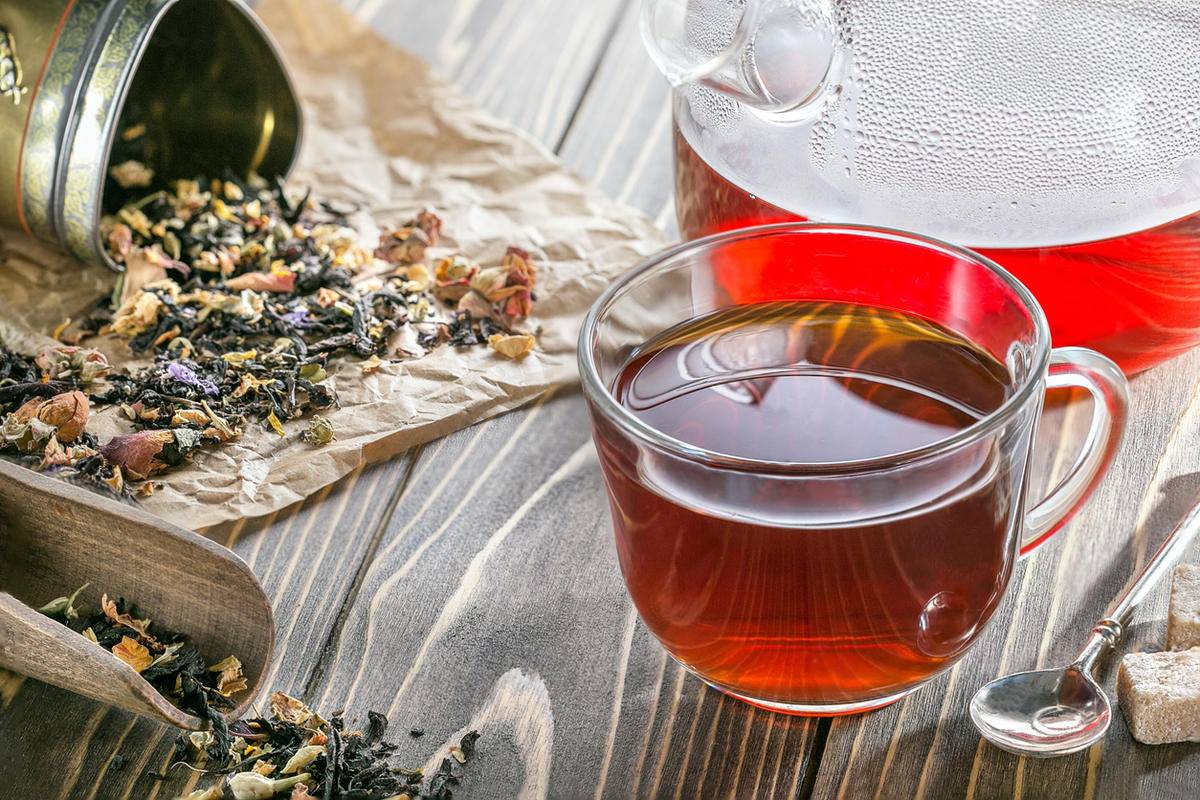 Чай с шалфеем: польза и вред, показания к применению, фиточай из растения, применение для женщин после 50 лет