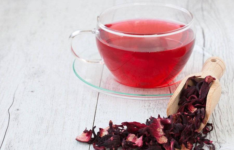 Чай из лепестков роз: полезные свойства и вред
