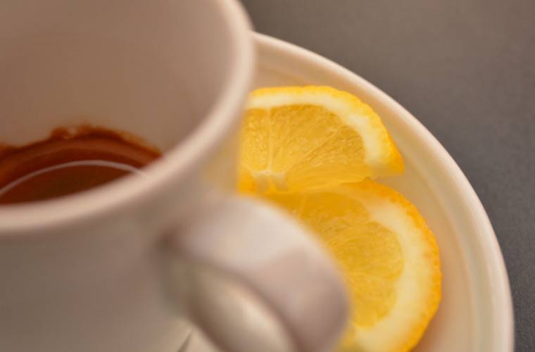 Кофе с лимоном: польза, вред и 3 лучших рецепта напитка