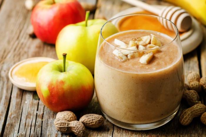 Смузи из яблок: вкусные рецепты для блендера