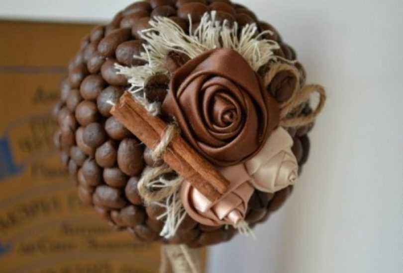 Топиарий из кофейных зерен