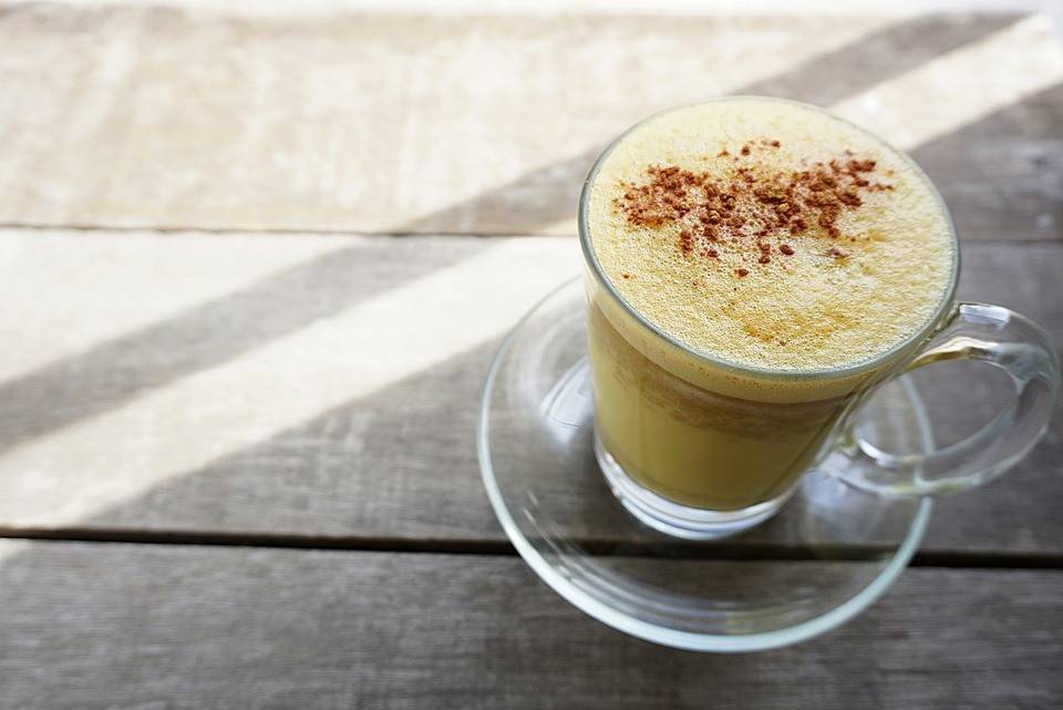Кофе с молоком: вред и польза, общие сведения, история появления напитка, состав и вкусовые качества