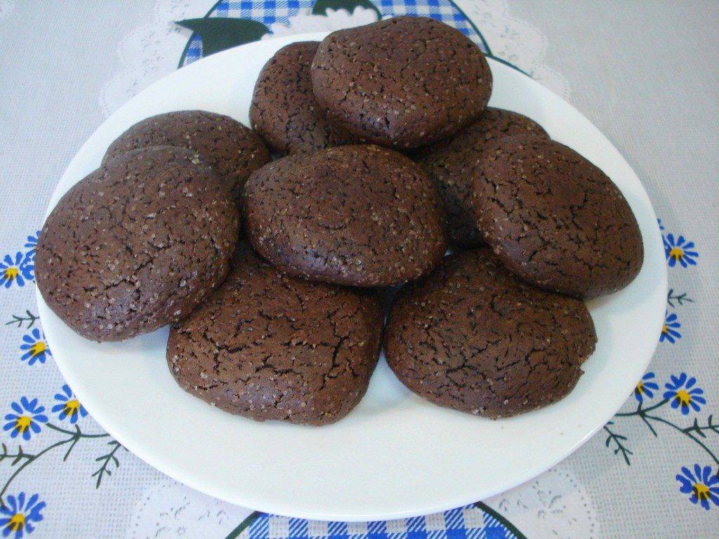 Песочное печенье с какао: как приготовить выпечку