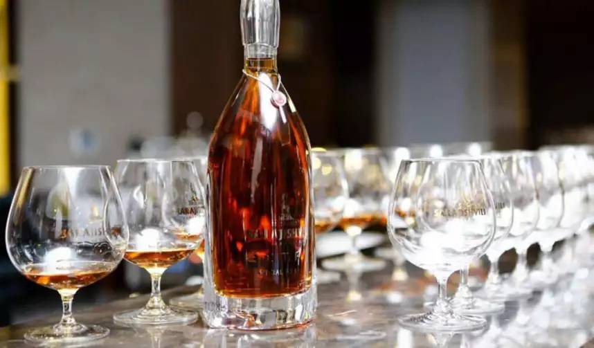 Как и с чем пьют кофе