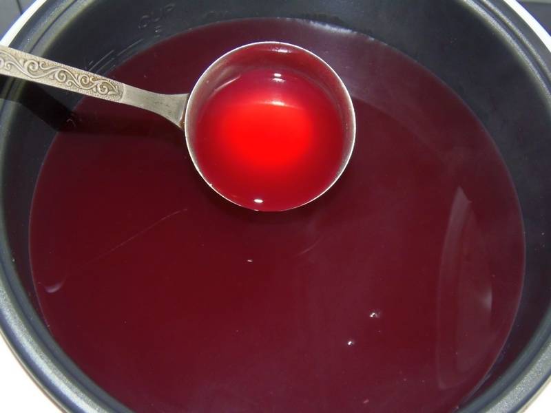 Как варить кисель из крахмала и ягод