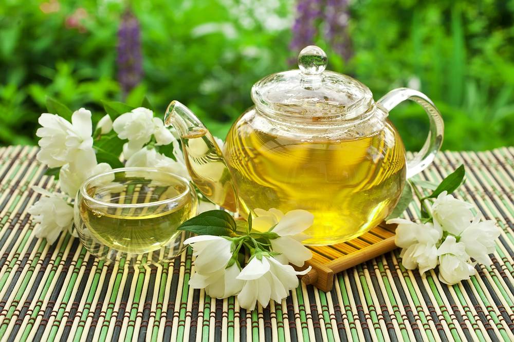 Зеленый чай с жасмином: полезные свойства, правила заваривания и употребления
