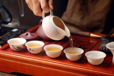 7 причин, по которым вредно пить много чая (+допустимая норма)