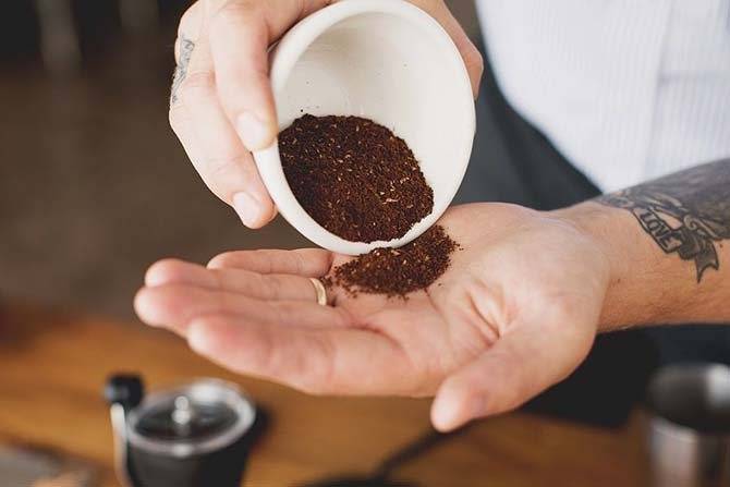 8 способов помолоть кофе без кофемолки в домашних условиях