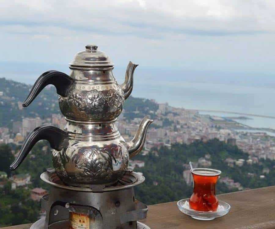 Турецкий чай: традиции и символ гостеприимства