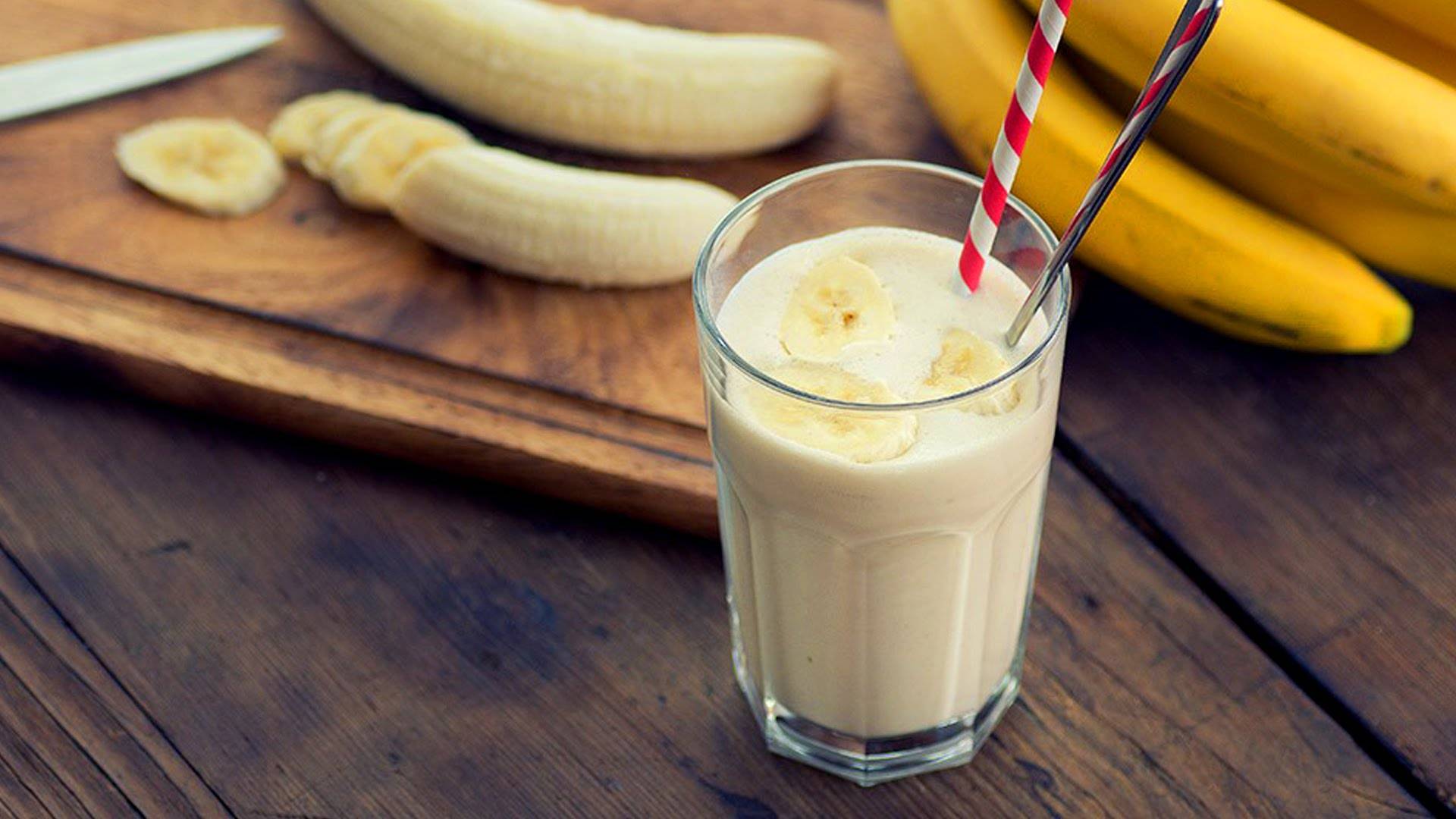 Смузи с бананом — 12 рецептов для блендера