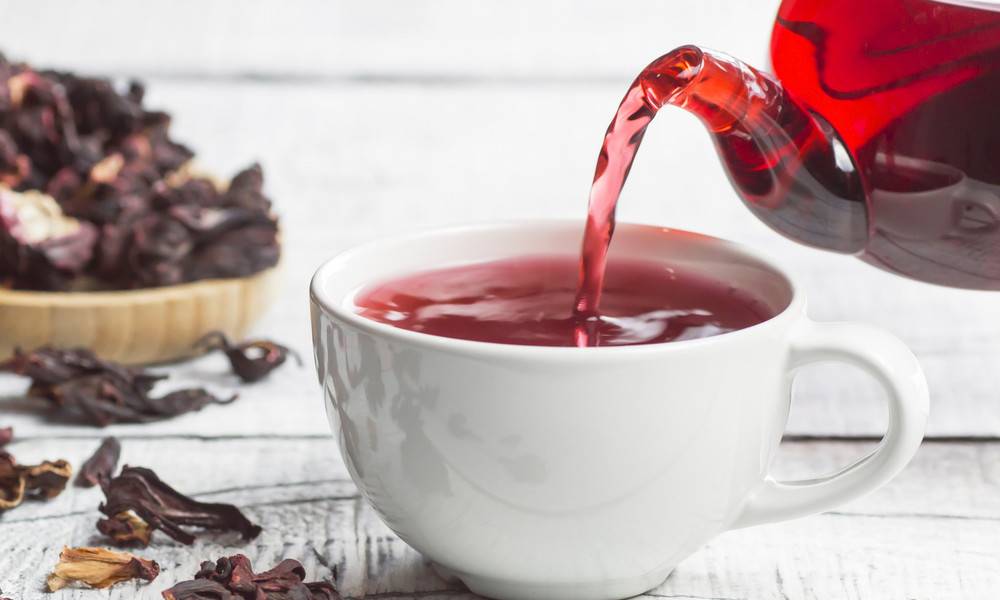 Чай каркаде повышает или понижает давление: как и сколько пить