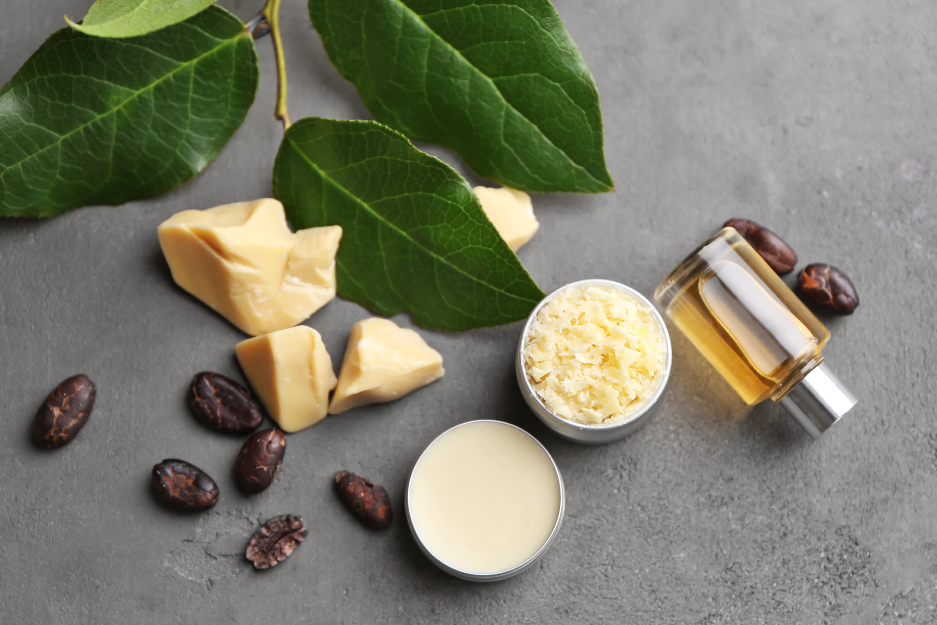 Масло какао: свойства и применение для волос и кожи