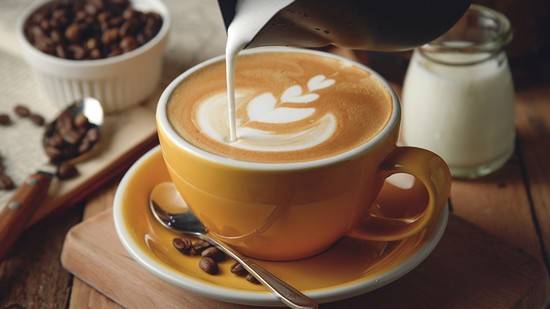 Полезно или вредно пить кофе с добавлением молока, рецепты приготовления