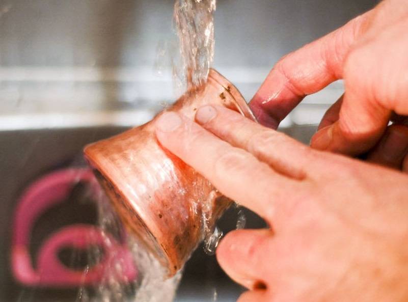 Как почистить медную турку в домашних условиях, чем ее мыть, как ухаживать