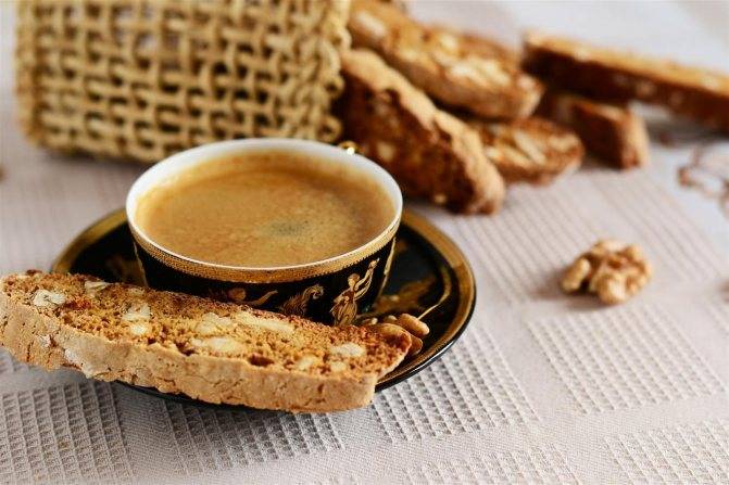 Кофе с орехами, происхождение напитка, приготовление, рецепты